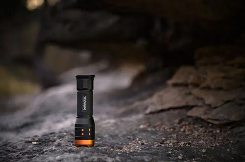 Duracell Aluminum Focusing Led Flashlight 350 Lumens + 3 Aaa Batteries Included