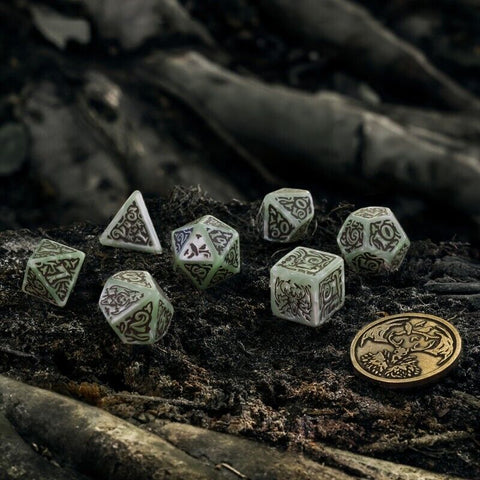 The Witcher Dice Set Leshen - The Totem Builder Role Play Games Q-Workshop NEW