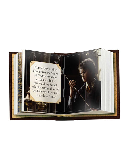 Harry Potter: Hogwarts (Tiny Book) Insight Editions