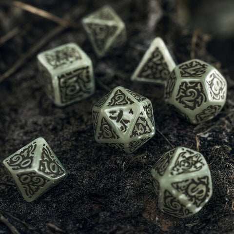 The Witcher Dice Set Leshen - The Totem Builder Role Play Games Q-Workshop NEW