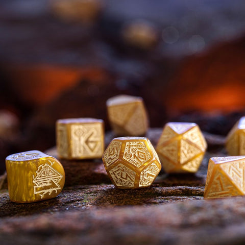 Dwarven Dice Set Gold With Sandy Engravings Rpg Games Plastic Q-Workshop RDWA08