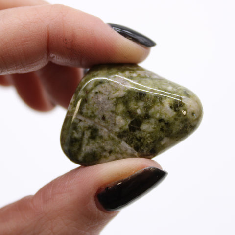 12 Medium African Tumble Stones Epidote Snowflake Gemstones Ancient Wisdom NEW