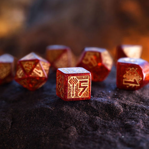Dwarven Dice Set Jewels Shimmering Red With Gold Engravings Q-Workshop RDWA09