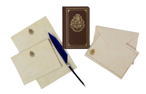 Harry Potter: Hogwarts School of Witchcraft and Wizardry Desktop Stationery Set (With Pen) Insight Editions