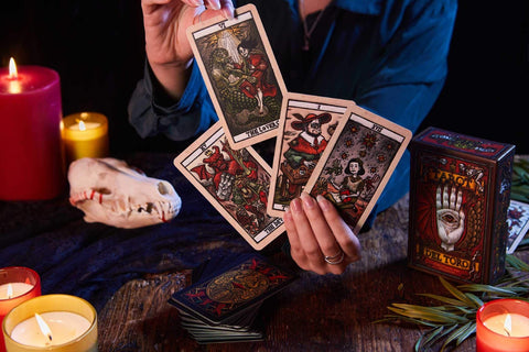 Tarot del Toro cards and guidebook Insight Editions