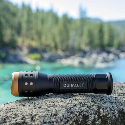Duracell Focusing Led Flashlight 700 Lumens + 4 Aaa Batteries Included Aluminum