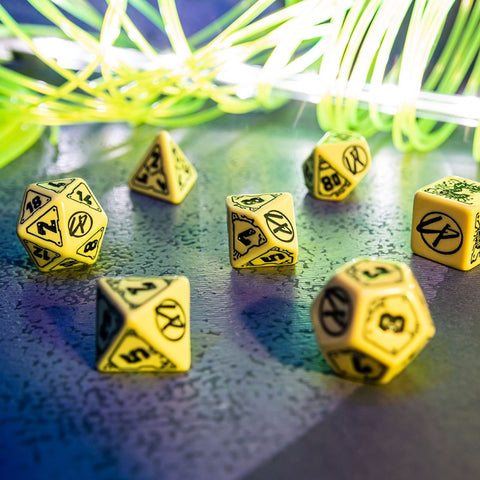 Cyberpunk Red Rpg Dice Set Danger Zoner Roleplaying Games Q-Workshop Dnd NEW