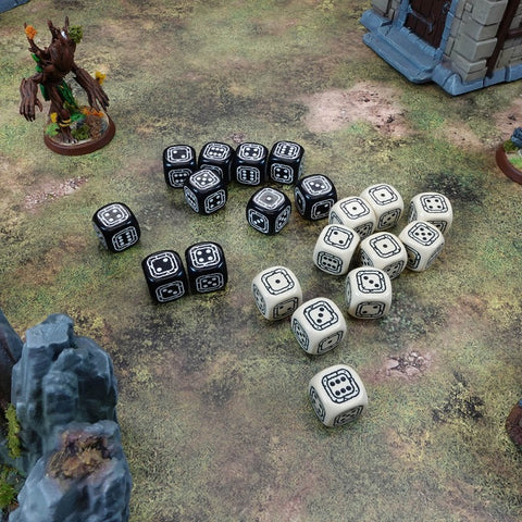 Fortress Compact D6 Dice Set Black & Beige Role Playing Games Q-workshop STCB03