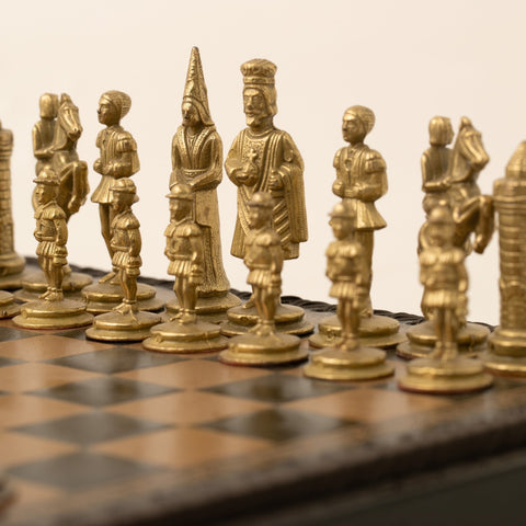 King Arthur Metal Chess Set, Leatherette Board 28cm, King 6.7cm, Made in Italy