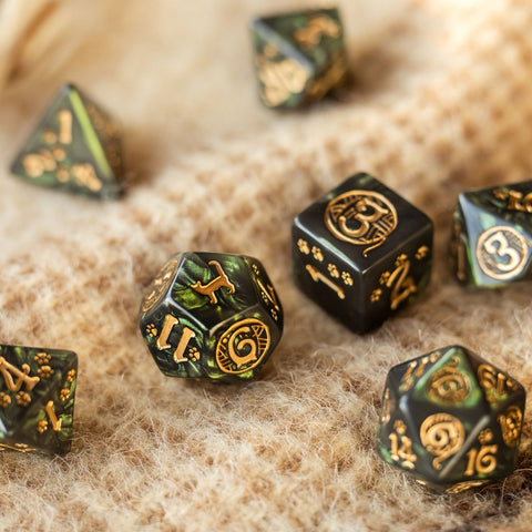 Cats Dice Set: Pixel Rpg Dice Polyhedrons Bottle Green Gold Q-Workshop Scat06