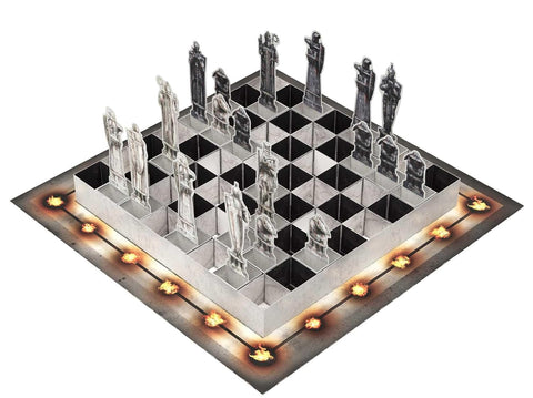 Harry Potter: The Pop-Up Wizard Chess Set Insight Editions