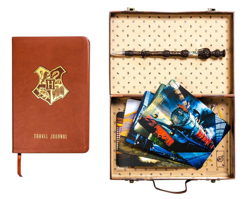 Harry Potter: Back to Hogwarts Travel Set Insight Editions