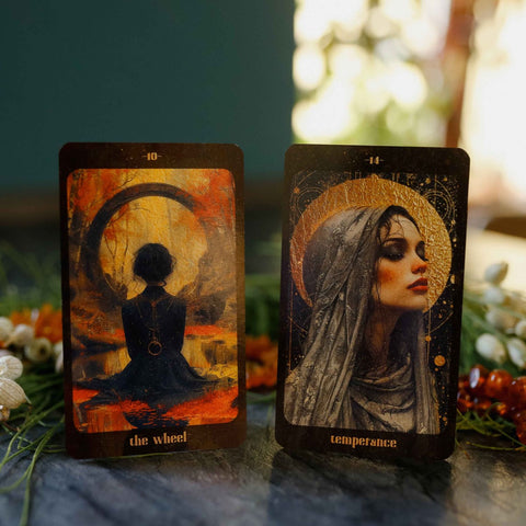 Amber Moon Tarot Deck Dusserre