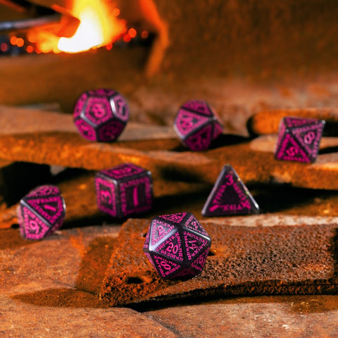 Q-Workshop Runic RPG Dice Set 7pc Shimmering Black & Magenta