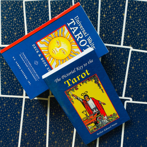 Universal Waite Tarot Deck & Book Set Esoteric Telling US Games Systems Uws99