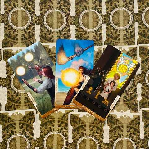 In Between Tarot Deck by Lo Scarabeo 78 Cards with Guidebook