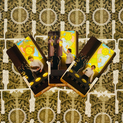 In Between Tarot Deck by Lo Scarabeo 78 Cards with Guidebook