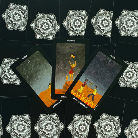 Sun and Moon Tarot Deck in a Tin by Vanessa Decort 78 Cards US Games