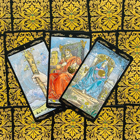 Golden Universal Tarot Deck 78 Cards Gold Foil Lo Scarabeo English