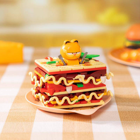 Garfield Foodie Lasagna Building Set Cartoon Model Kit Blocks Toy