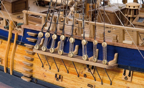 OCCRE HMS Endeavour 1:54 Wooden Sailing Ship Model Kit Advanced Builders