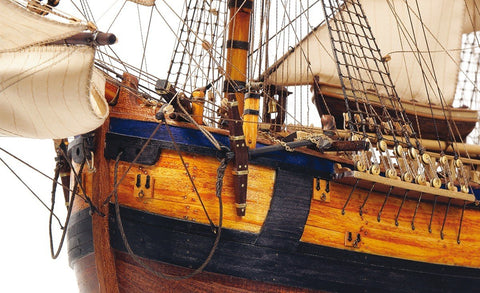 OCCRE HMS Endeavour 1:54 Wooden Sailing Ship Model Kit Advanced Builders