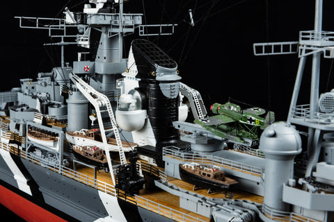 OCCRE 1:200 Prinz Eugen German Heavy Cruiser Warship Model Kit 1070mm
