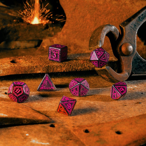 Q-Workshop Runic RPG Dice Set 7pc Shimmering Black & Magenta
