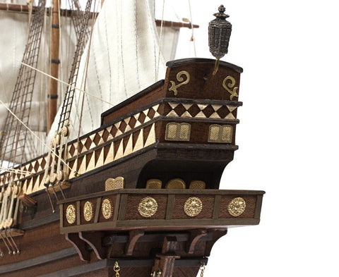 OcCre Pirate Ship Wooden Model Kit 1:100 with Full Paint Set Sails