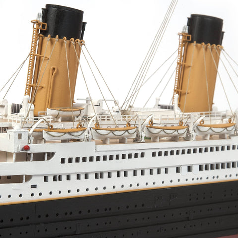OCCRE Titanic 1:300 Scale Historic Ocean Liner Ship Model Kit 896mm